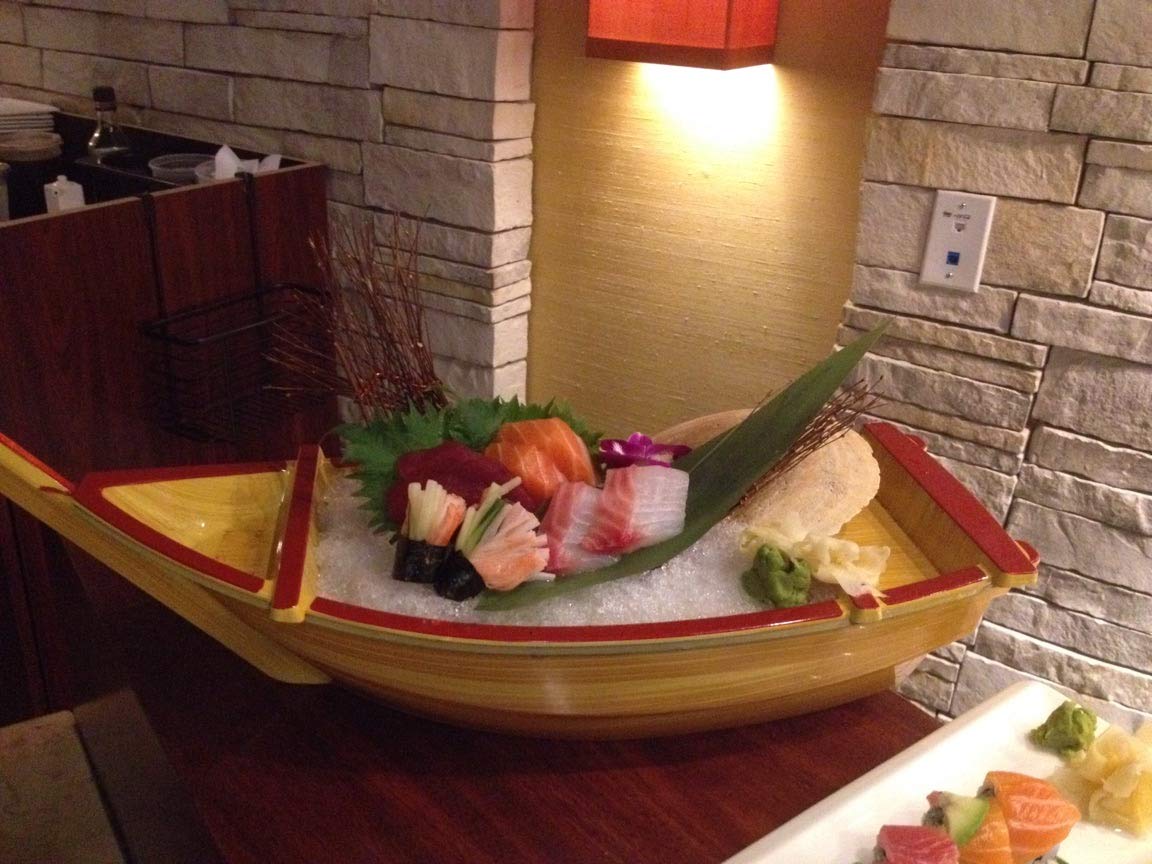 Japanbargain 4120, Japanese Sushi Boat Plastic Sashimi Sushi Serving Tray Boat Shaped Food Platter, Made In Japan, 18.5-Inch, Ye